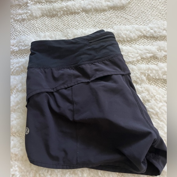 Lululemon 2.5 inch black speed short - Picture 4 of 7